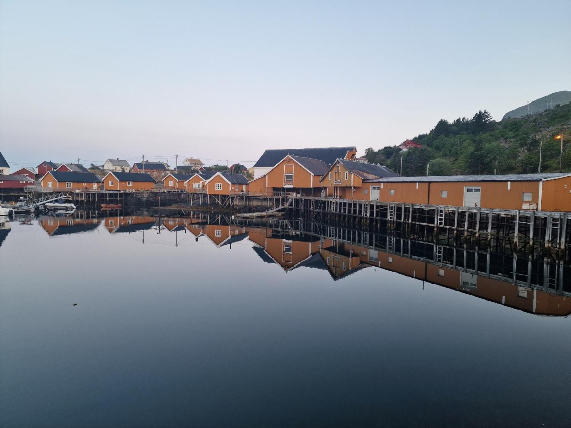 Explorers Cabin Lofoten Edge Сёрвоген Экстерьер фото