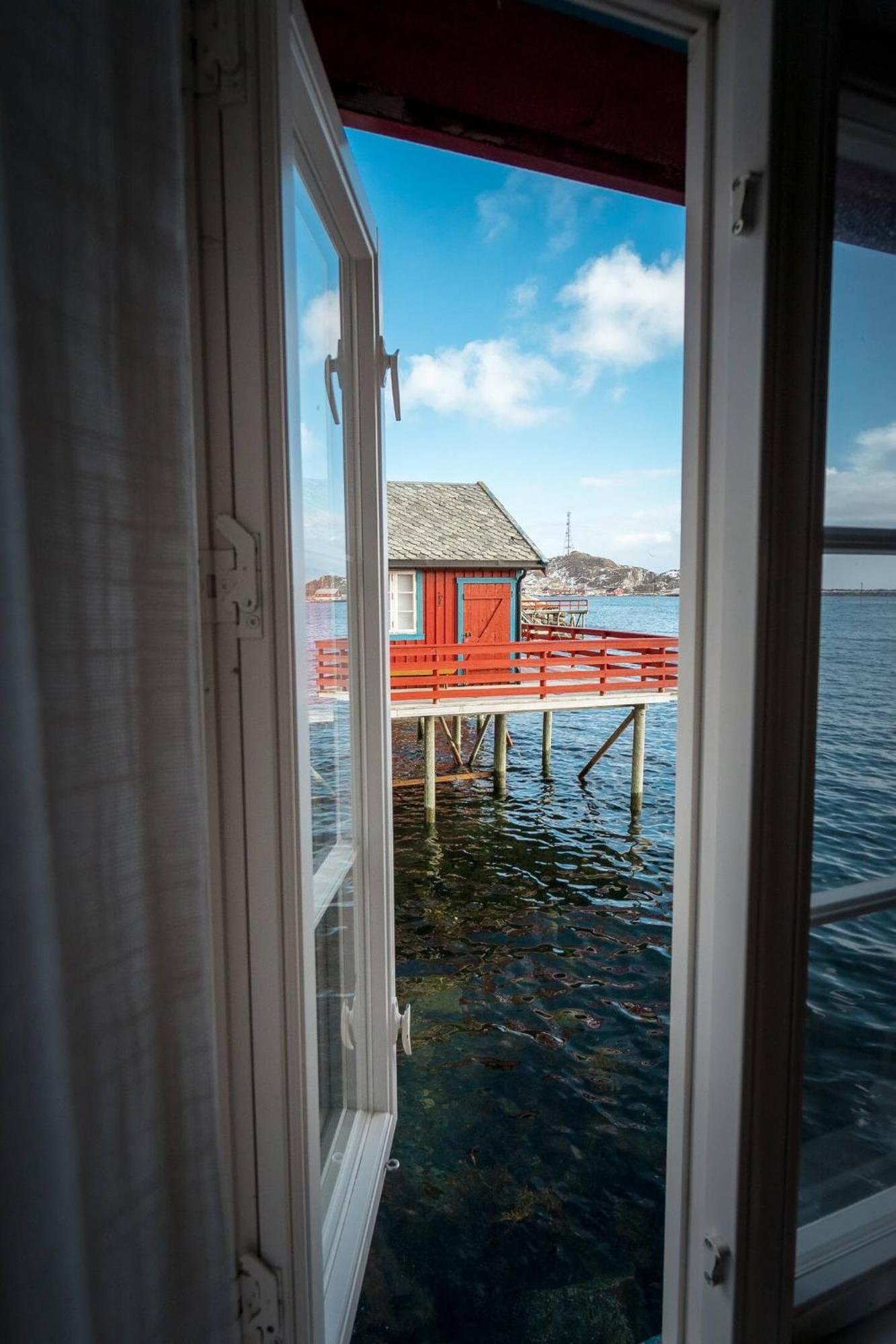 Explorers Cabin Lofoten Edge Сёрвоген Экстерьер фото