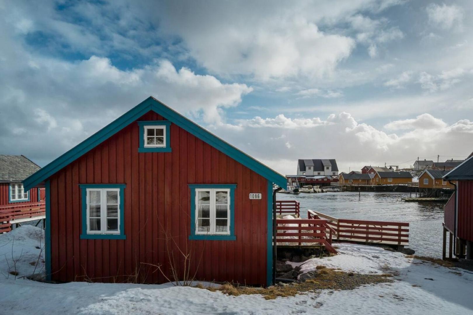 Explorers Cabin Lofoten Edge Сёрвоген Экстерьер фото