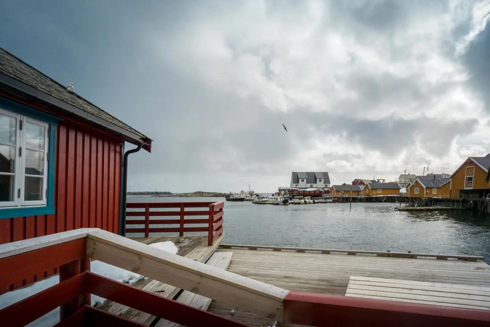 Explorers Cabin Lofoten Edge Сёрвоген Экстерьер фото