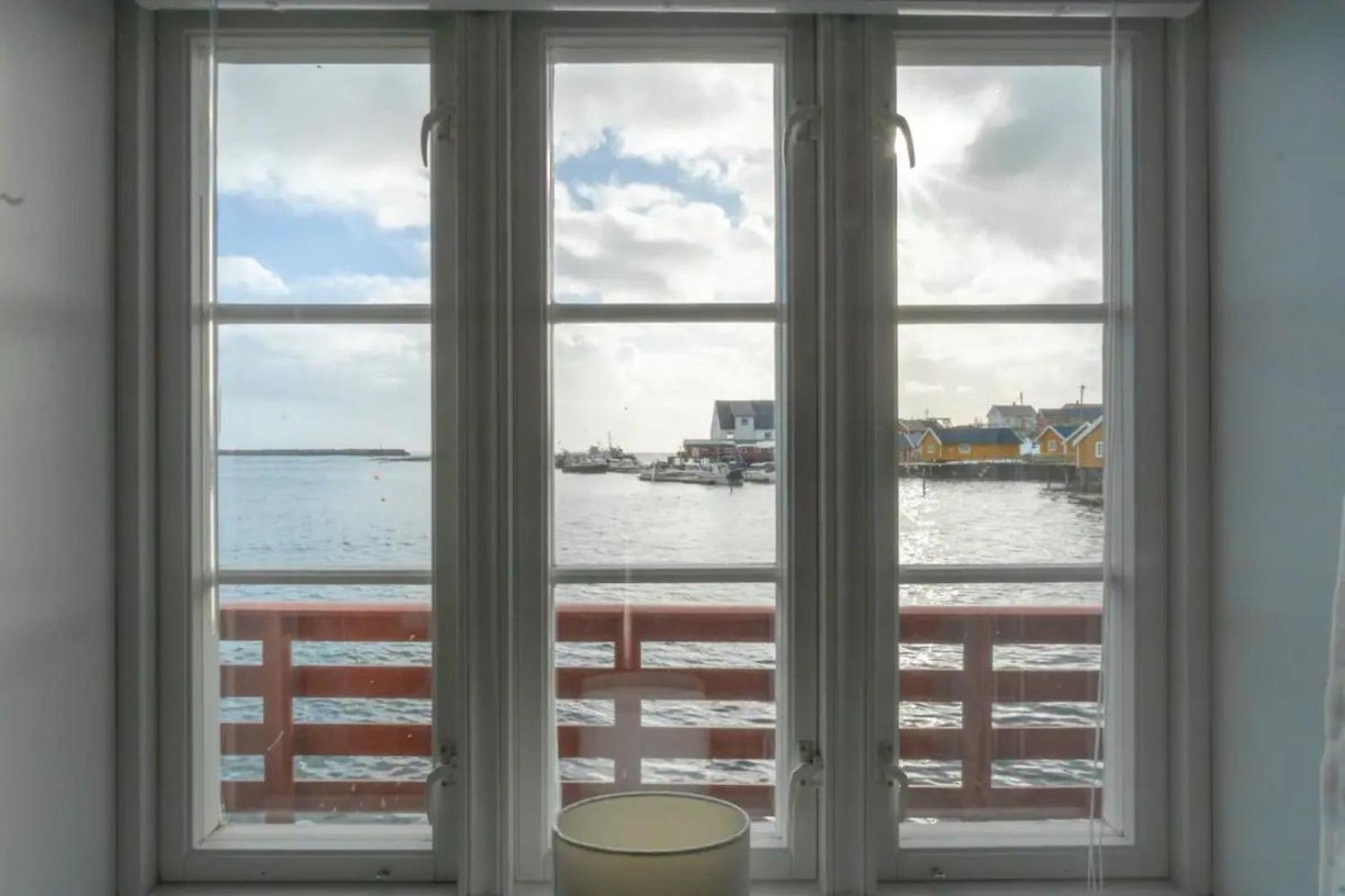 Explorers Cabin Lofoten Edge Сёрвоген Экстерьер фото